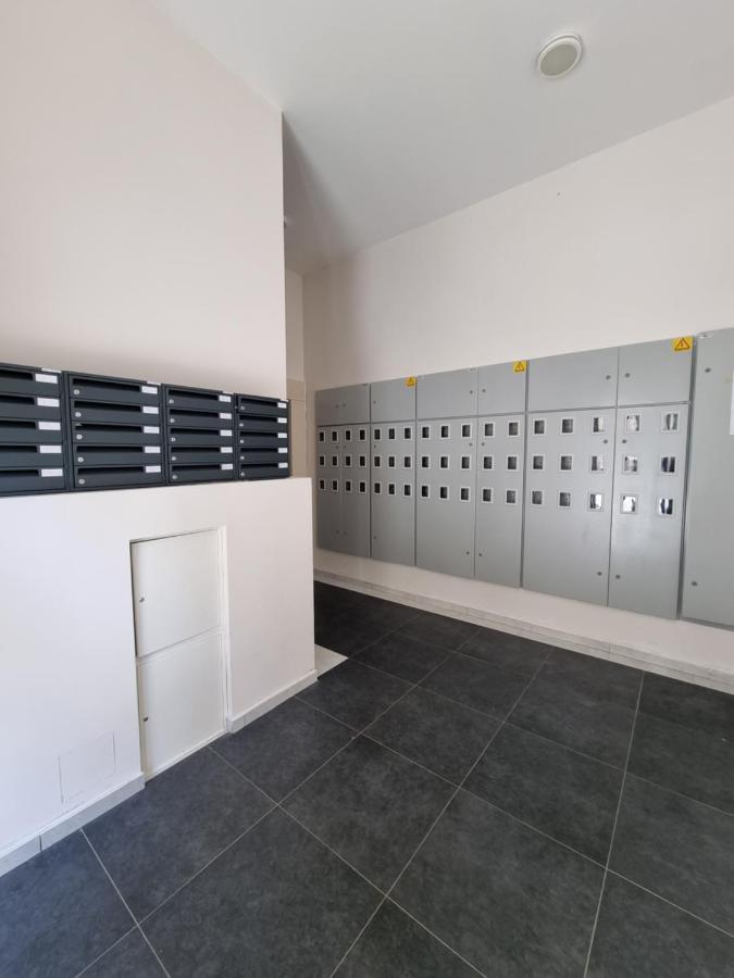 Fantastic New Centre Apartment Podgorica Exterior photo