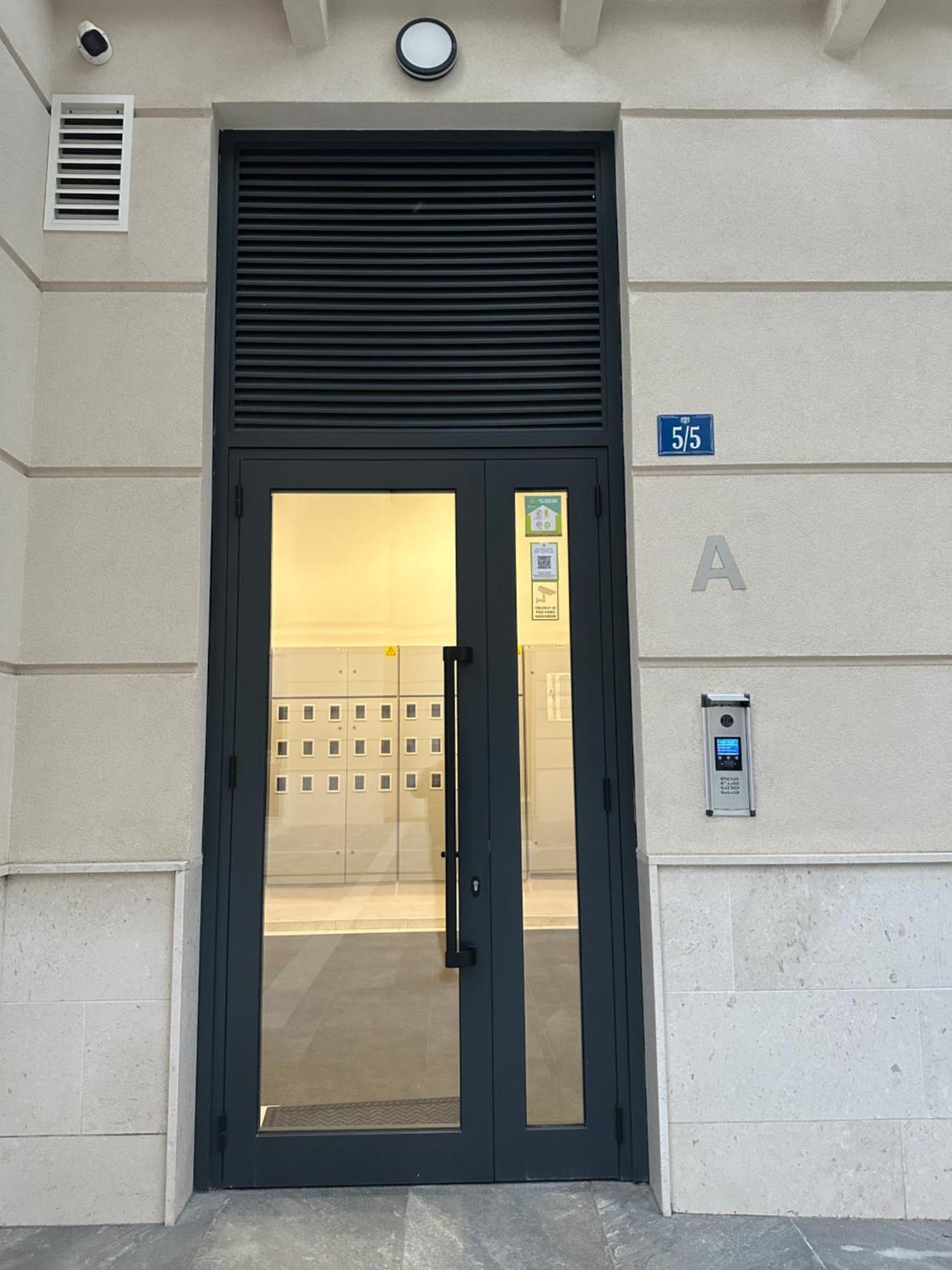 Fantastic New Centre Apartment Podgorica Exterior photo